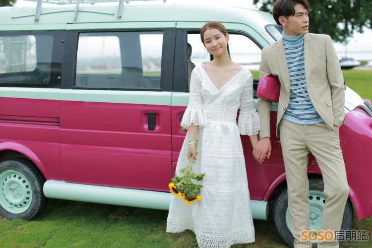 [精选RAW原片]韩版清新情侣外景婚纱人像 CR2摄影修图练习原图素材